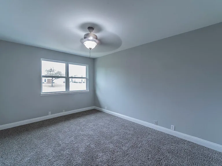 2717 Stonehaven Ct — Photo 15