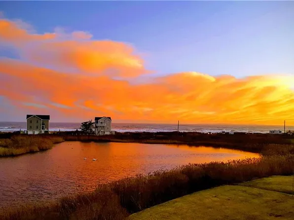 69 Ocean Ave, South Kingstown, RI 02879