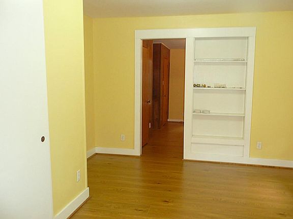 3rd image of 613 West St