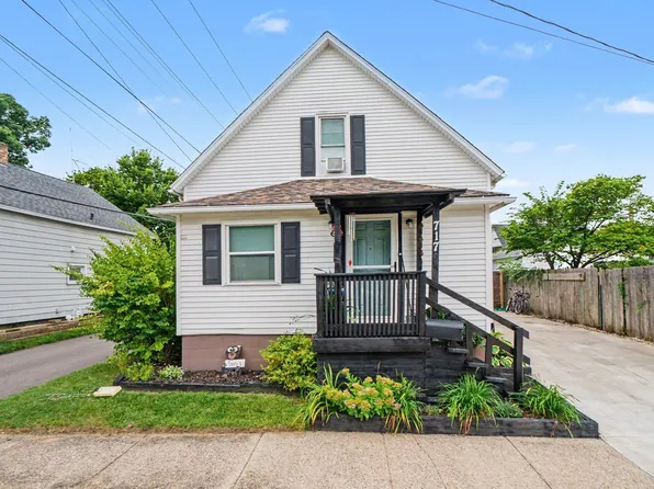 717 N Vine St, Elkhart, IN 46514