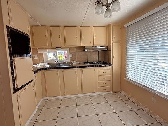 3rd image of 2500 Springs Road