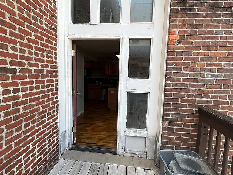 313 Park Central E #303 — Photo 32