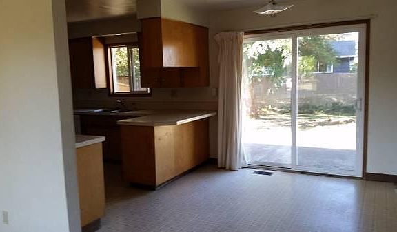 2nd image of 1922 NW Garryanna Pl