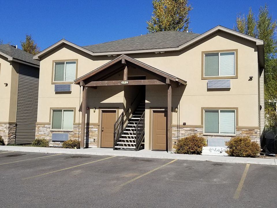 1st image of 894 Everett Pl APT 3