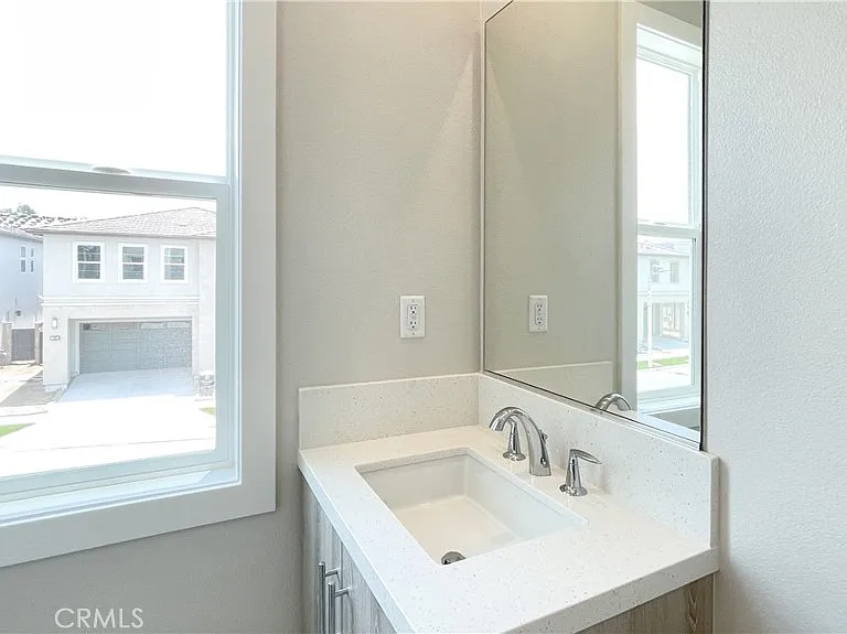 101 Walworth — Photo 31