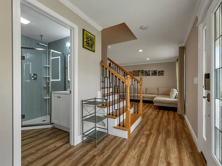 40 Mary Ann Ave — Photo 45