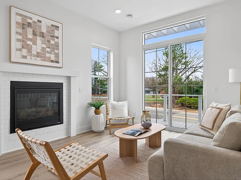 2503 Jansen Ave — Photo 6