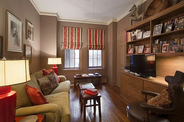 Sold by Compass | media 5