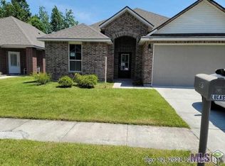 587 Fall River Dr, Baton Rouge, LA 70815