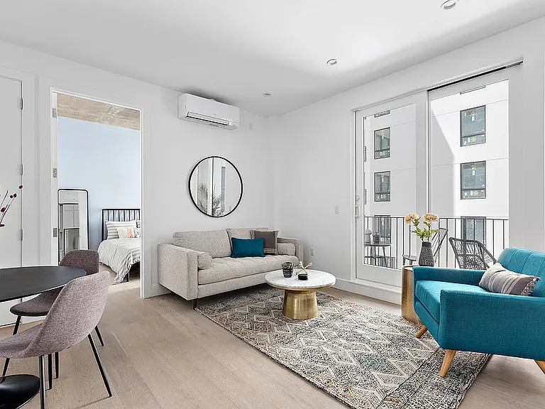 323 Lenox Rd #4D — Photo 1