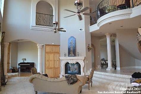 3rd image of 1074 River Chase Dr