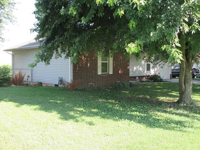 1st image of 604 S Daniel Ln