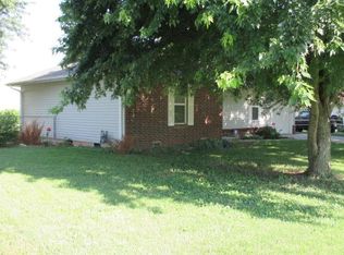 604 S Daniel Ln, Willard, MO 65781