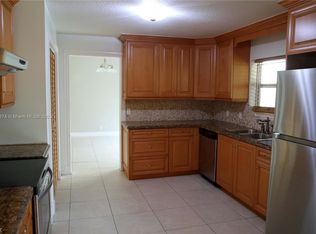 11701 NW 27th Ct, Fort Lauderdale, FL 33323