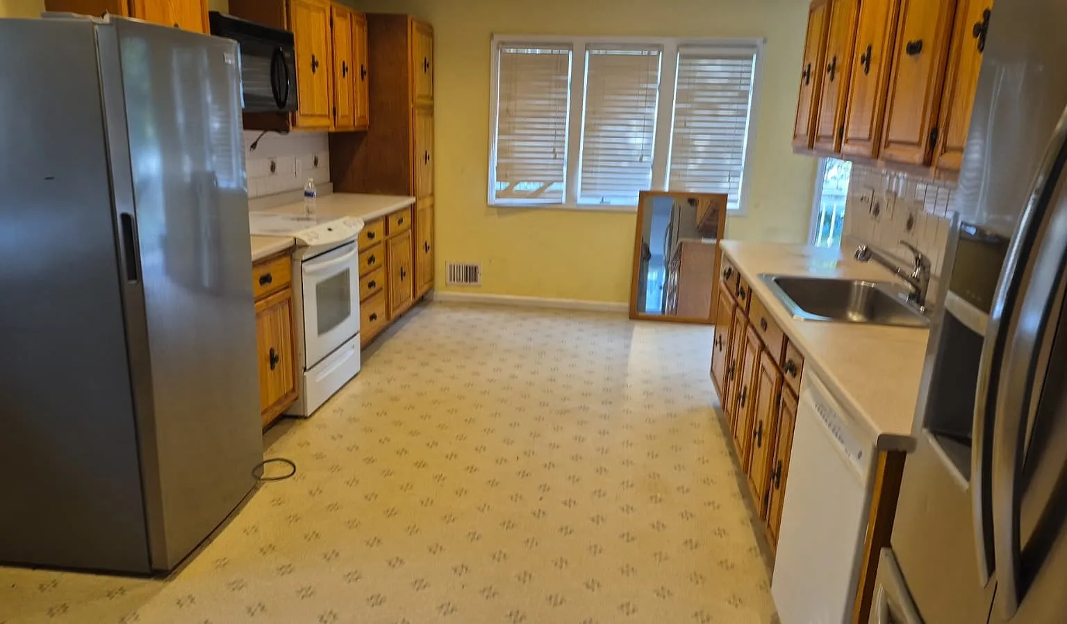 Munro Ave, Hazlet Township — Photo 4