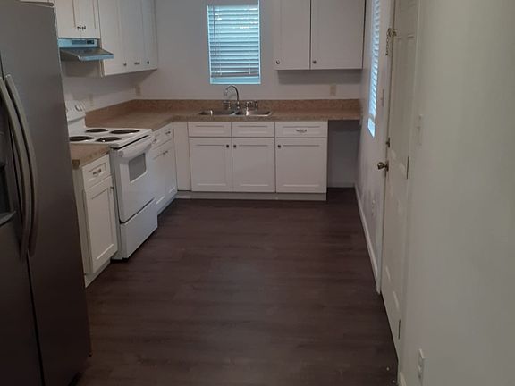 4th image of 306 Celery Ave S #308
