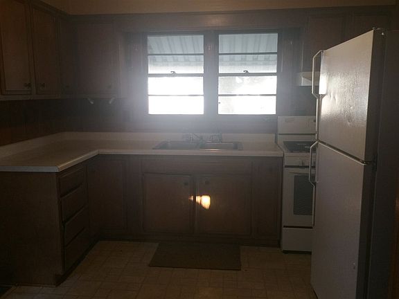4th image of 530 Walnut Ave