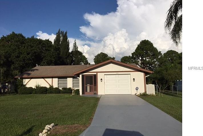 1st image of 214 Pineglen Ct