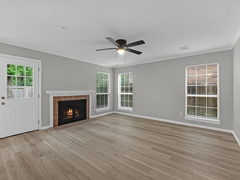 4241 Mountain Peak Way — Photo 8