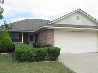 128 Freese Dr, Sanger, TX 76266