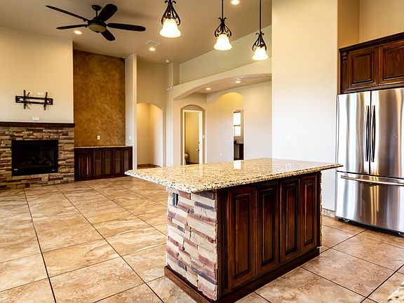 Open plan-Living area/kitchen