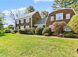 7 Fairchild Cir, Trumbull, CT 06611