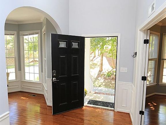 3rd image of 8 Piedmont Forest Ct