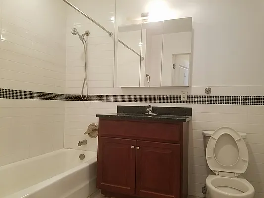 Rented by DYNAMIC REALTY OF NEW YORK CORP | media 56