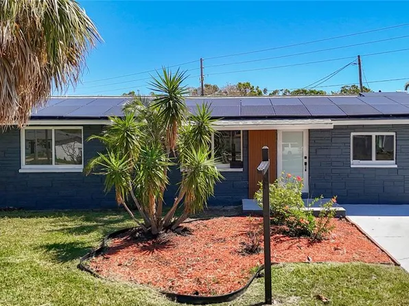 3711 Huntington St NE, Saint Petersburg, FL 33703