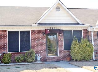 373 Cherry St NW, Hartselle, AL 35640