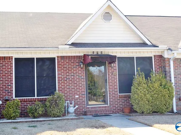 373 Cherry St NW, Hartselle, AL 35640