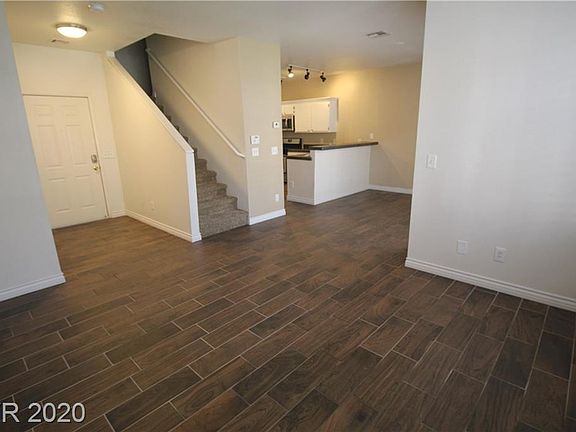 4th image of 251 S Green Valley Pkwy Unit 2712