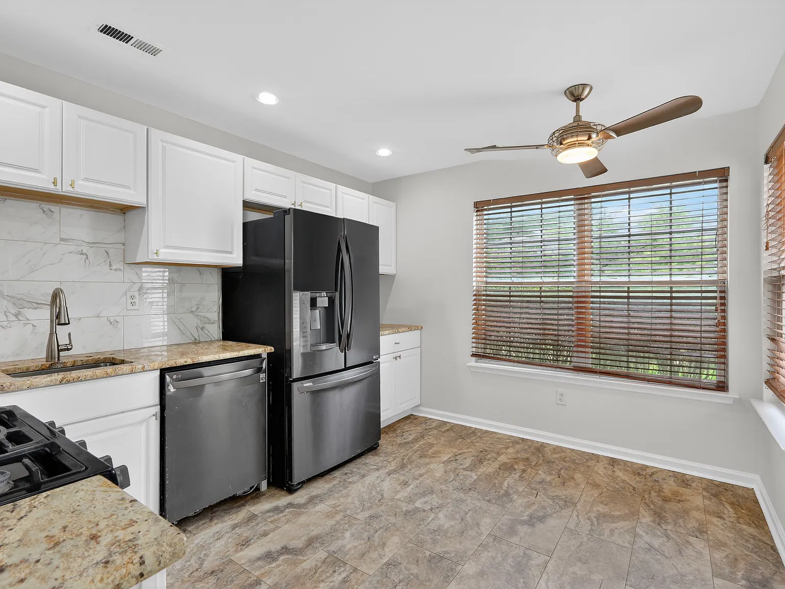 2 bed, 1560 sqft, $2,550 — Photo 3