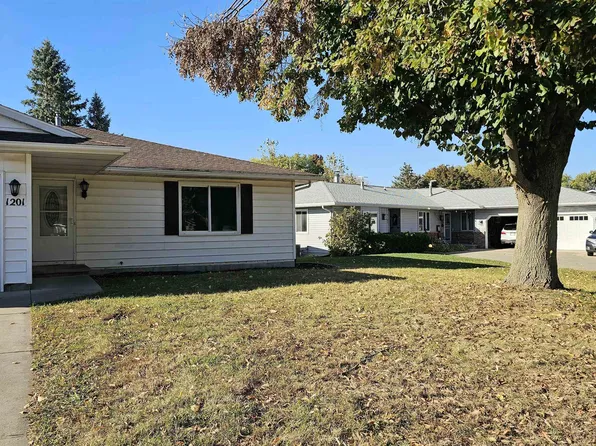 1201 Sausalito Dr, Waunakee, WI 53597
