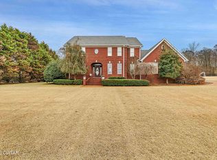 255 Oak Ridge Dr, Henderson, TN 38340