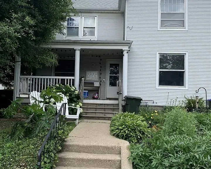 20 N Dodge St #1 — Photo 1
