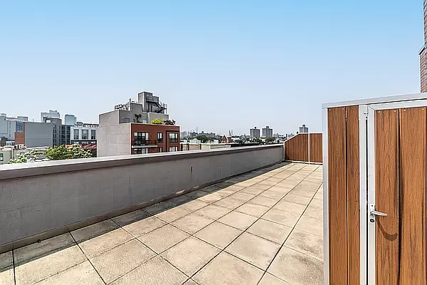 Rented by Platinum Properties | media 32