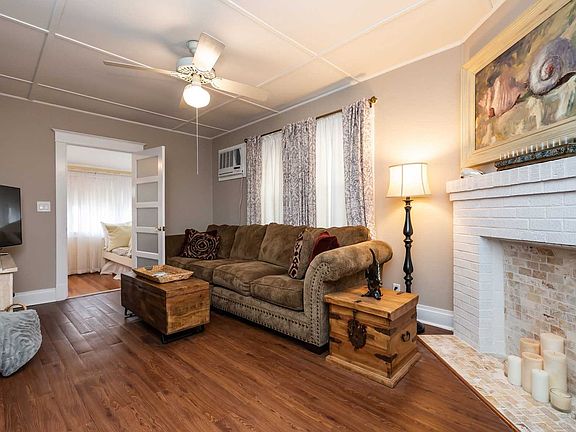 4th image of 7 Pine Park Ave