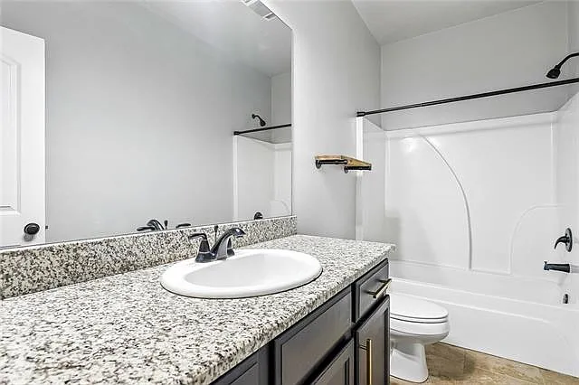 70445 Chambly Ct — Photo 13