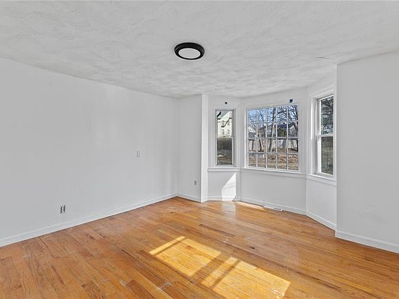 4th image of 1 Brook St