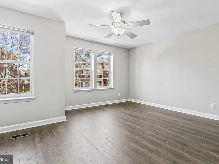 3842 Chesterwood Dr #3842 — Photo 16