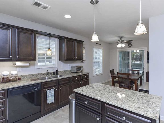 2nd image of 148 Graceland Ct