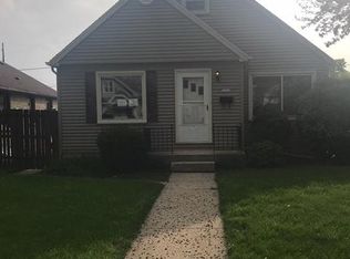 3283 S Dayfield Ave, Milwaukee, WI 53207