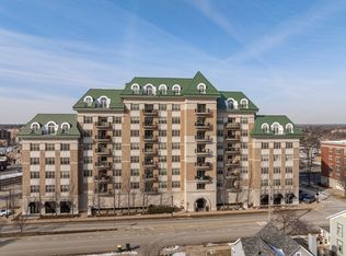 50 N Plum Grove Rd #301, Palatine, IL 60067