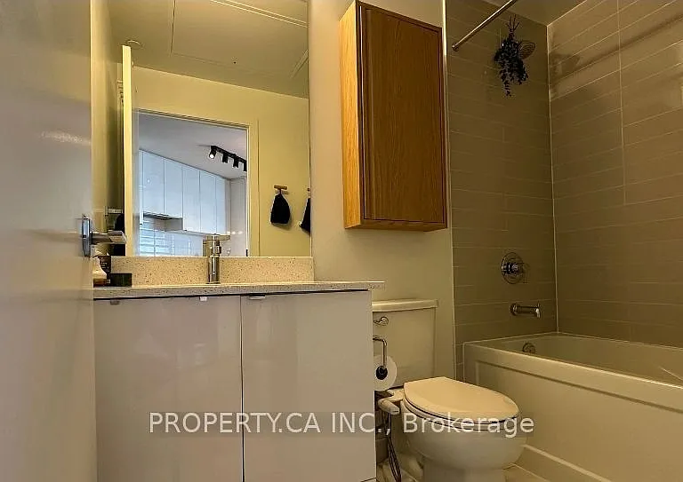 49 E Liberty St #1407 — Photo 25