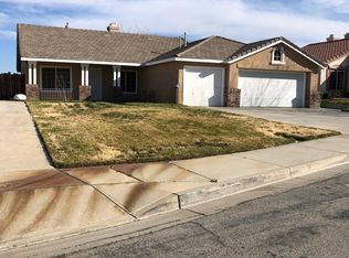 38568 Yucca Tree St, Palmdale, CA 93551