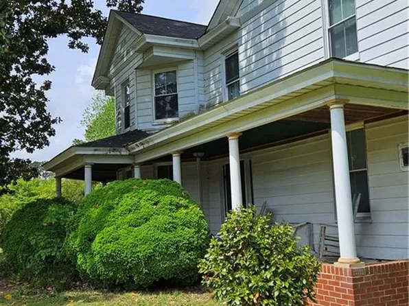 17340 River Rd, Courtland, VA 23837