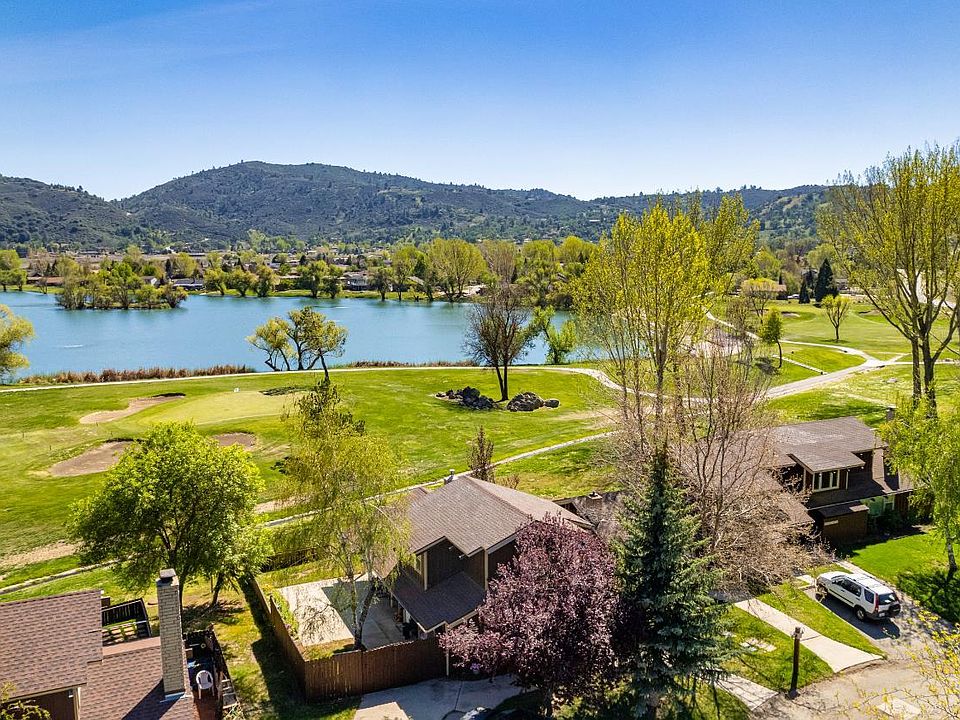 1st image of 53 Meadow Lakes Dr