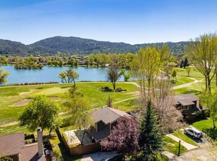 53 Meadow Lakes Dr, Tehachapi, CA