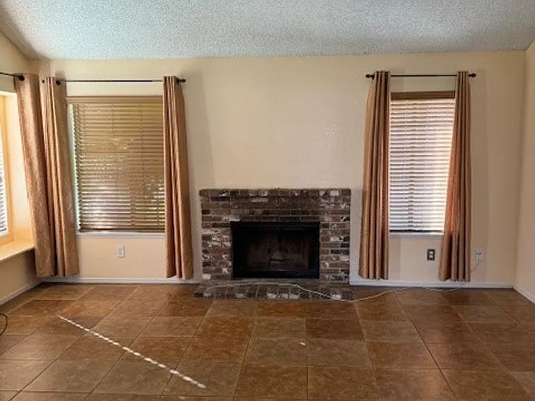 3512 Snowflake Ct — Photo 2